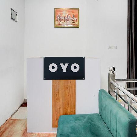 Hotel O Le Empire Stay House New Delhi Bagian luar foto